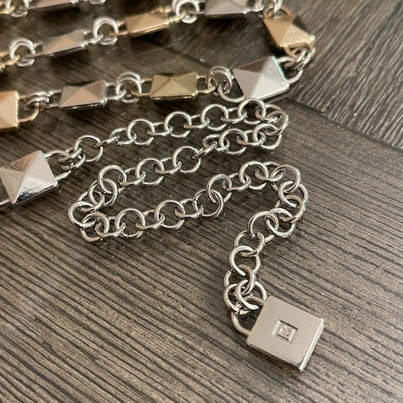 CHAPS Two-tone Stud Metal Chain Belt - Picture 2 of 15